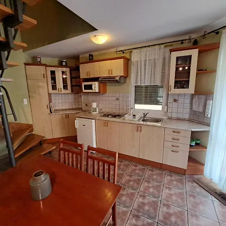 2 Haloszobas Apartman Apartment Siofok